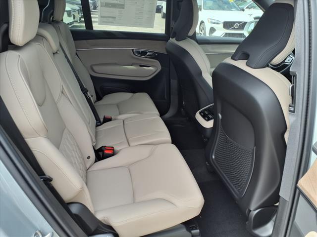 2026 Volvo XC90 B6 Plus Bright Theme 7P