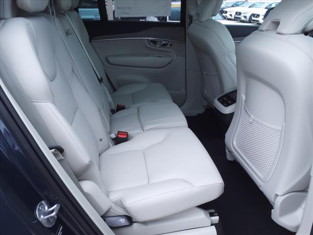 2025 Volvo XC90 B6 Plus Bright Theme 7P