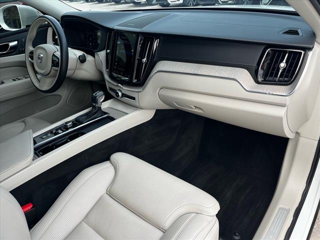 2021 Volvo XC60 T6 Inscription