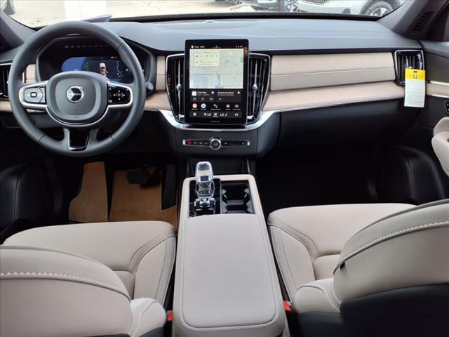 2025 Volvo XC90 T8 Core Bright Theme