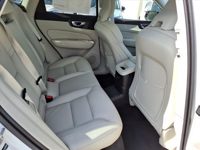 2025 Volvo XC60 T8 Plus Dark Theme