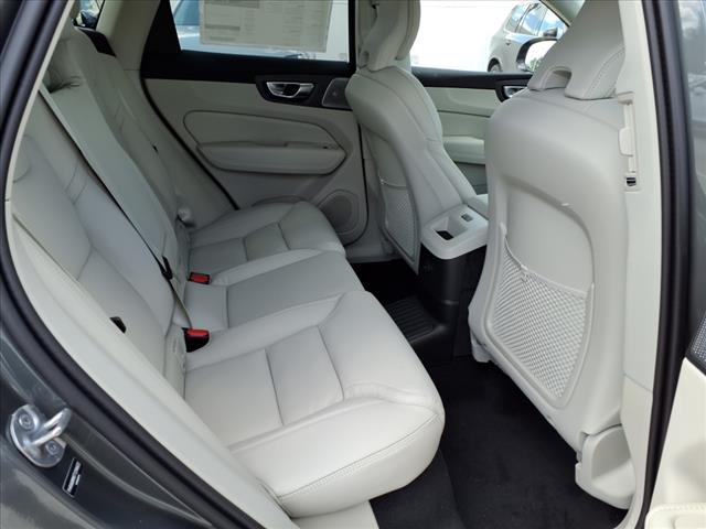 2026 Volvo XC60 T8 Ultra Dark Theme