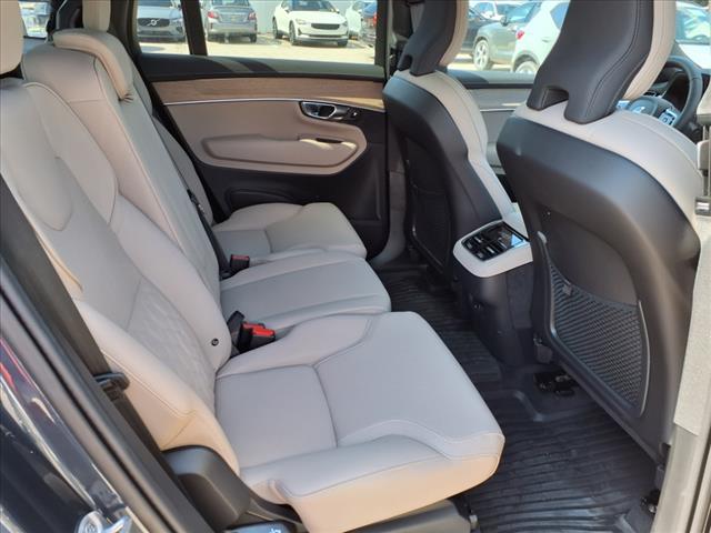 2025 Volvo XC90 B5 Core Bright Theme