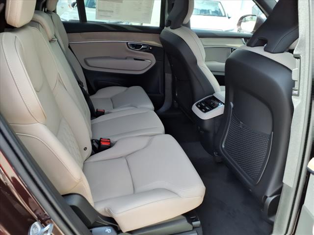2025 Volvo XC90 B5 Core Bright Theme