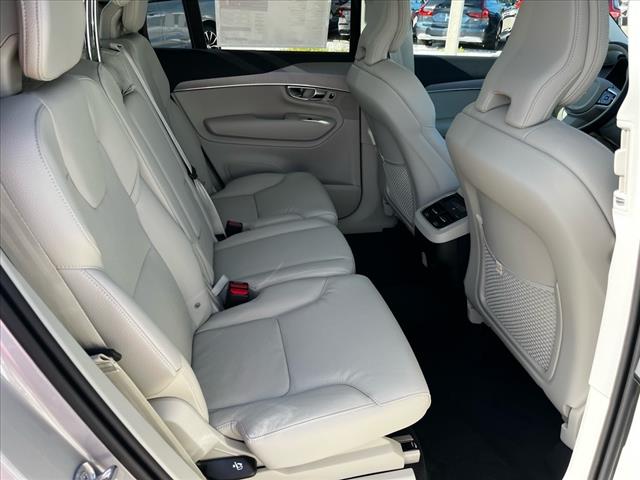 2025 Volvo XC90 B5 Core Bright Theme