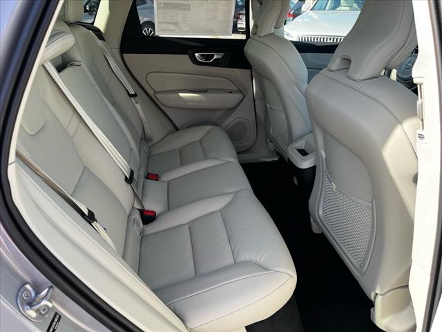 2025 Volvo XC60 B5 Plus Dark Theme
