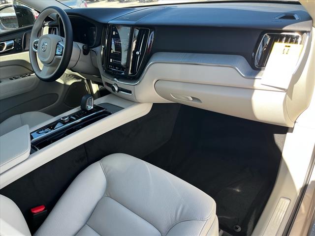 2025 Volvo XC60 B5 Plus Dark Theme