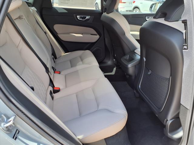 2026 Volvo XC60 B5 Plus Dark Theme