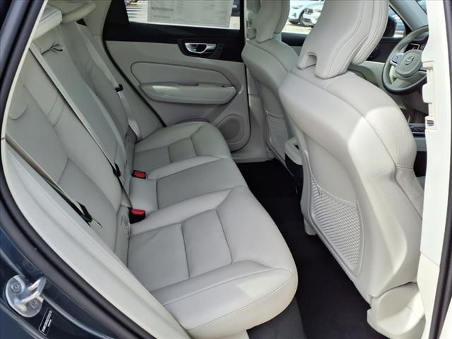 2025 Volvo XC60 B5 Plus Dark Theme