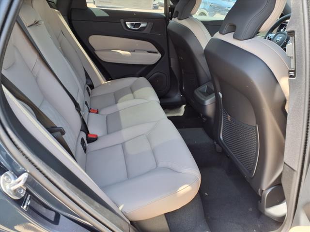 2026 Volvo XC60 B5 Plus Dark Theme
