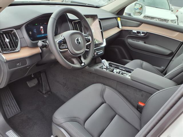 2025 Volvo XC90 B6 Plus Bright Theme 7P