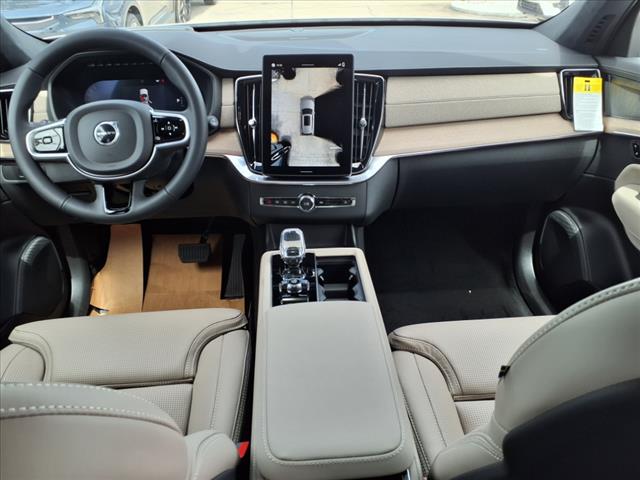 2026 Volvo B6 AWD ULTRA DARK THEME 7 B6 Ultra Dark Theme 7P