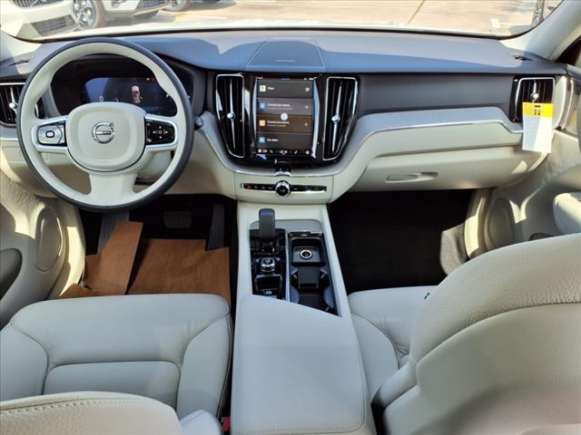 2025 Volvo XC60 T8 Plus Dark Theme