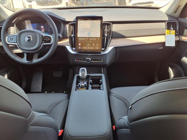2025 Volvo XC90 B5 Plus Bright Theme 6P