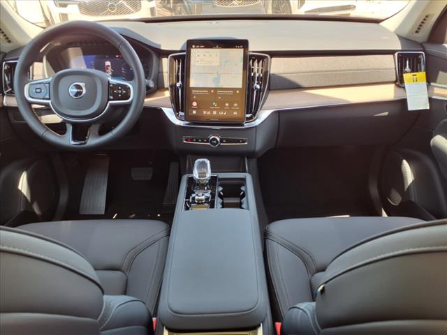 2025 Volvo XC90 B5 Core Bright Theme