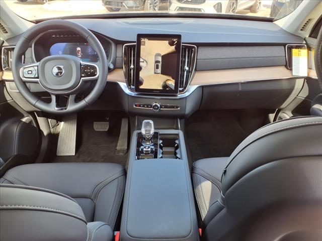 2025 Volvo XC90 B5 Plus Bright Theme 7P
