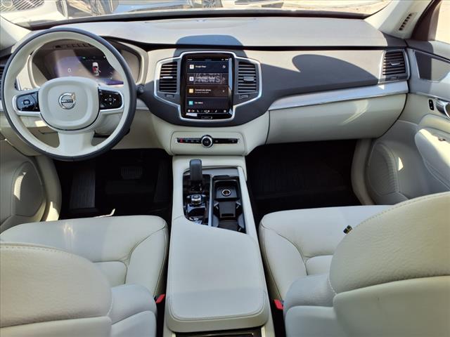 2025 Volvo XC90 B5 Core Bright Theme
