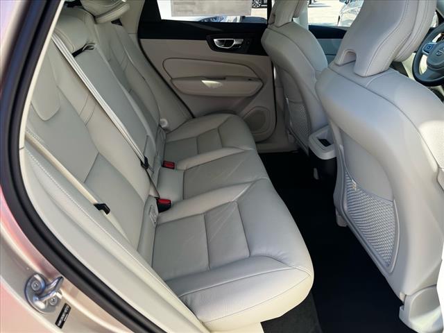 2025 Volvo XC60 B5 Plus Dark Theme