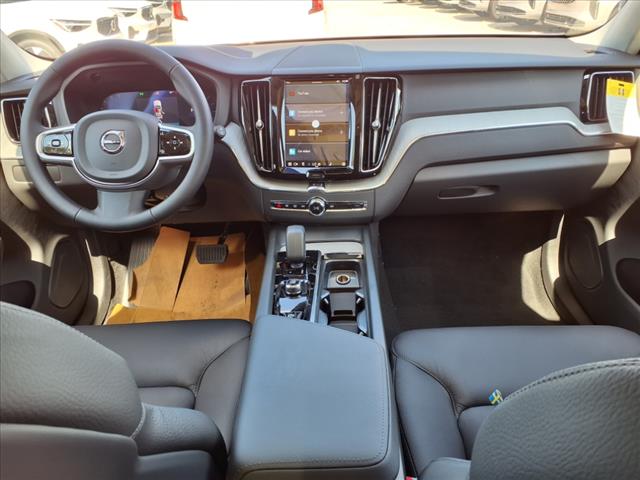 2025 Volvo XC60 B5 Plus Dark Theme