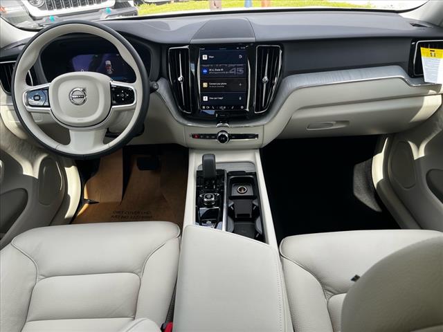 2025 Volvo XC60 B5 Plus Dark Theme