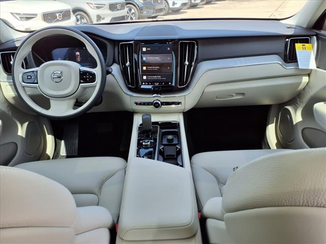 2025 Volvo XC60 B5 Plus Dark Theme