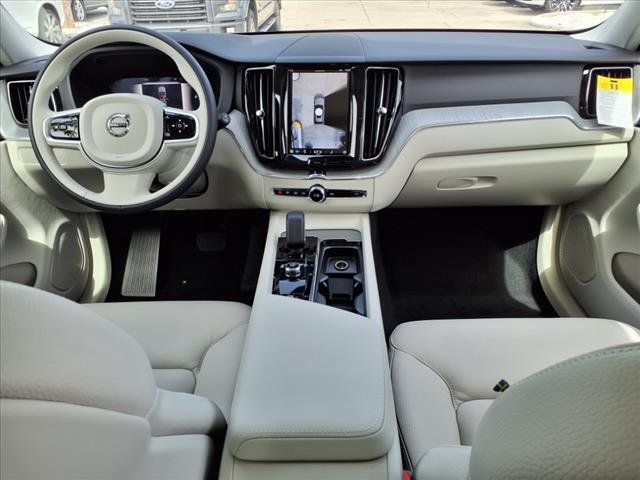 2025 Volvo XC60 B5 Plus Dark Theme
