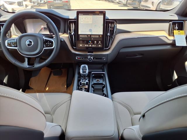 2026 Volvo XC60 B5 Plus Dark Theme