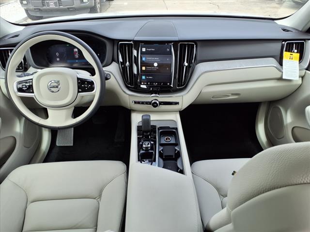 2025 Volvo XC60 B5 Plus Dark Theme