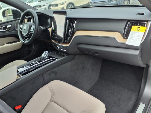 2026 Volvo XC60 B5 Plus Dark Theme