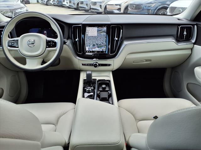 2025 Volvo XC60 B5 Core Dark Theme