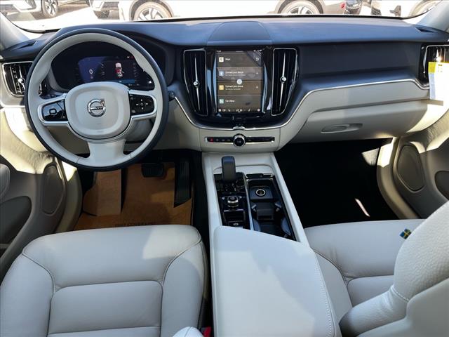 2025 Volvo XC60 B5 Core Dark Theme