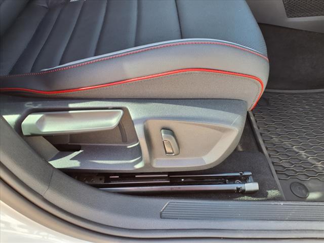 2024 Volkswagen Golf GTI Autobahn