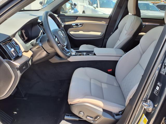 2026 Volvo XC90 B6 Plus Bright Theme 7P