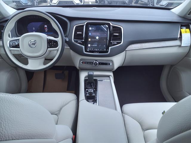 2025 Volvo XC90 B6 Plus Bright Theme 7P