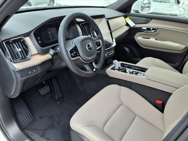 2025 Volvo XC90 T8 Plus Bright Theme 7P