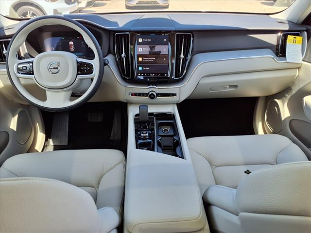 2025 Volvo XC60 T8 Plus Dark Theme