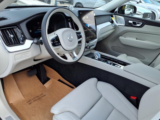 2026 Volvo XC60 T8 Ultra Dark Theme