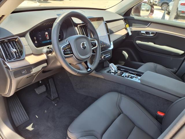 2025 Volvo XC90 B5 Core Bright Theme