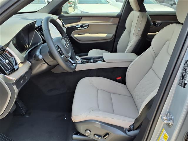 2025 Volvo XC90 B5 Plus Bright Theme 7P