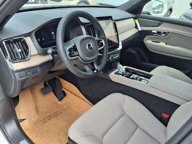2026 Volvo XC90 B5 Plus Bright Theme 7P