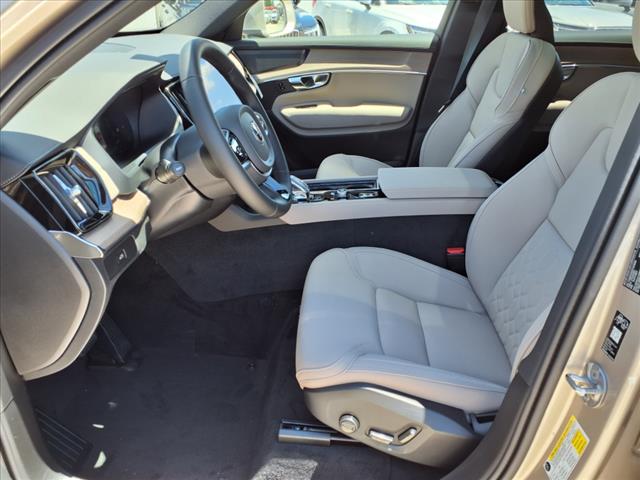 2026 Volvo XC90 B5 Plus Bright Theme 7P