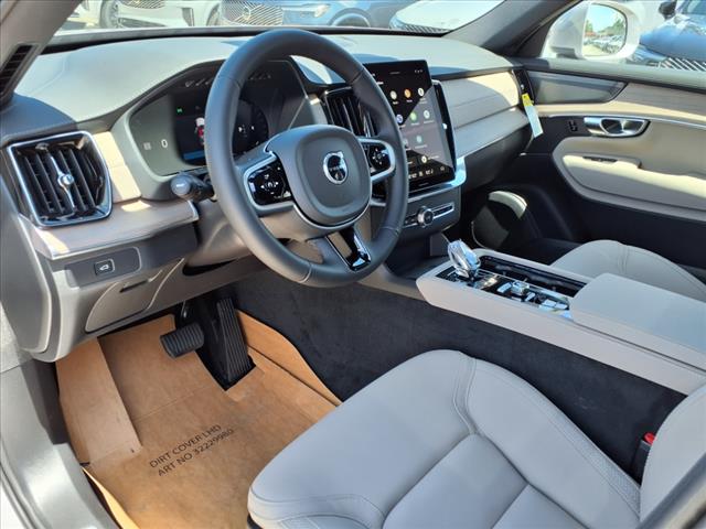 2026 Volvo XC90 B5 Plus Bright Theme 7P