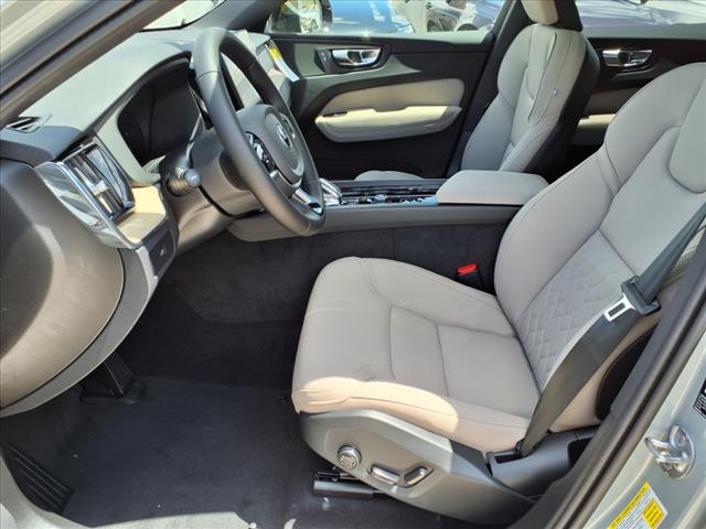 2026 Volvo XC60 B5 Plus Dark Theme