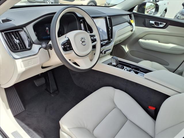 2025 Volvo XC60 B5 Plus Dark Theme