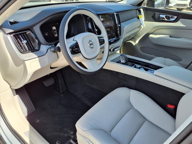 2025 Volvo XC60 B5 Plus Dark Theme