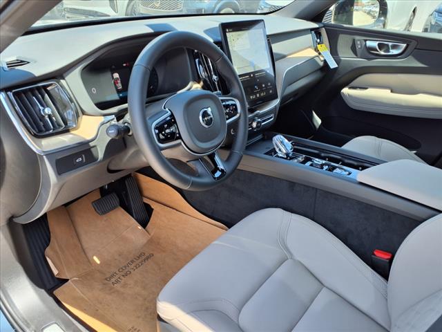 2026 Volvo XC60 B5 Plus Dark Theme