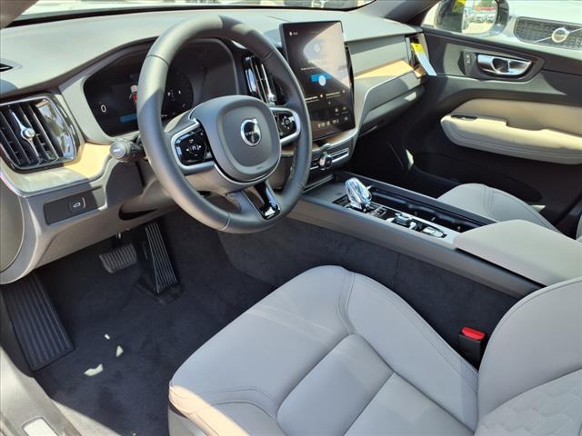 2026 Volvo XC60 B5 Plus Dark Theme
