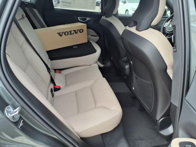 2026 Volvo XC60 B5 Plus Dark Theme