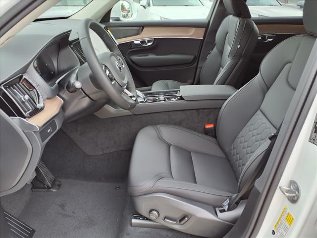 2025 Volvo XC90 B6 Plus Bright Theme 6P