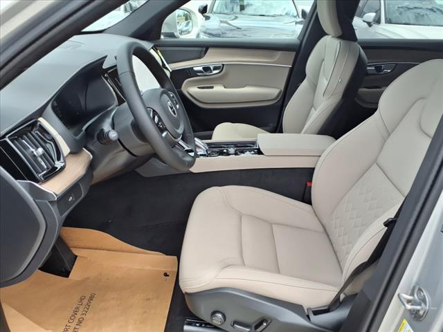 2025 Volvo XC90 B6 Plus Bright Theme 7P